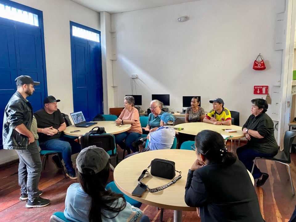 SOCIALIZACIÓN PIJAO